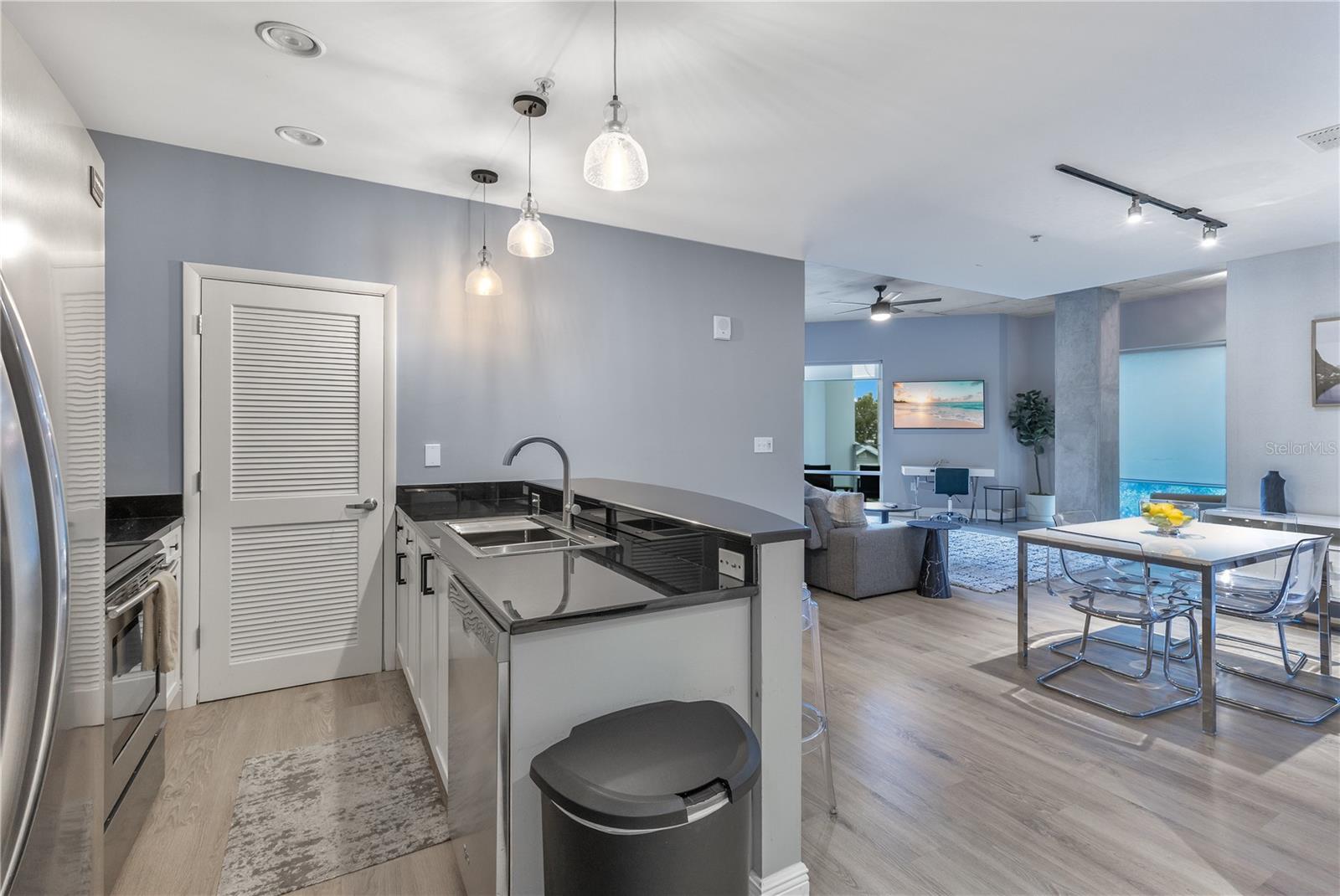 Image 12 of 43 For 525 Jackson Street 308
