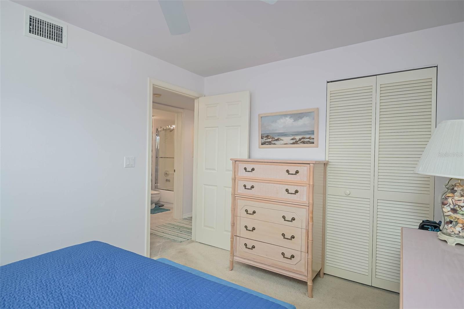 Image 22 of 30 For 5845 Trailwinds Drive 531