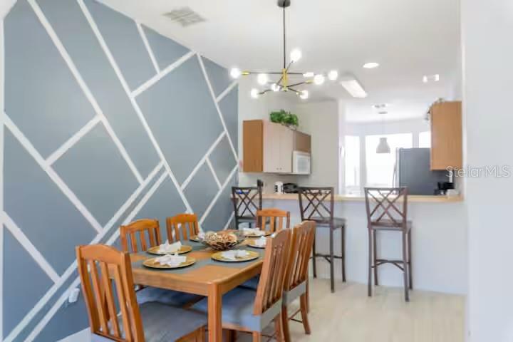 Image 12 of 40 For 1139 Beach Circle