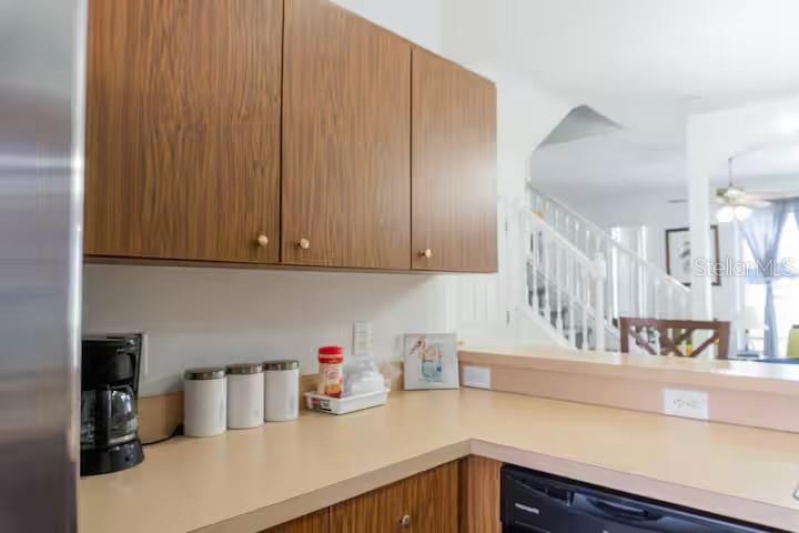 Image 6 of 40 For 1139 Beach Circle