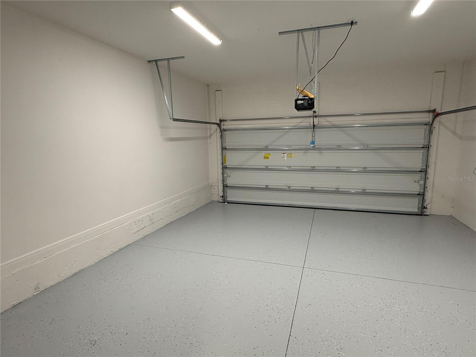 Image 21 of 43 For 10004 Fiddley Alley