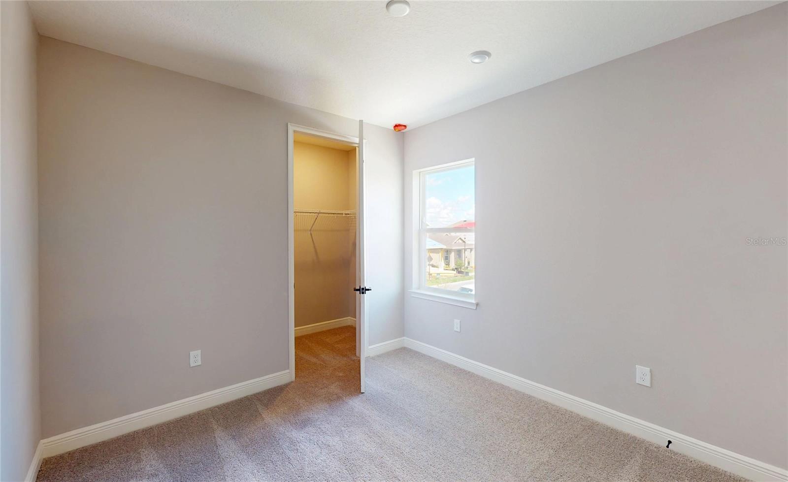 Image 34 of 43 For 10004 Fiddley Alley