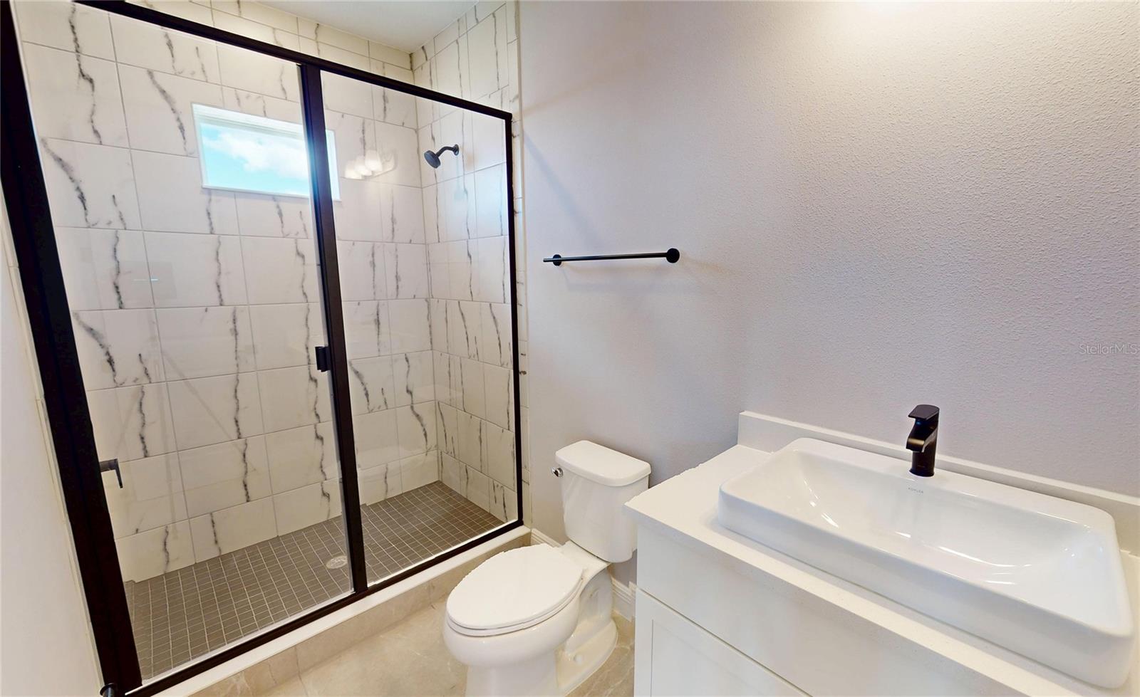 Image 36 of 43 For 10004 Fiddley Alley