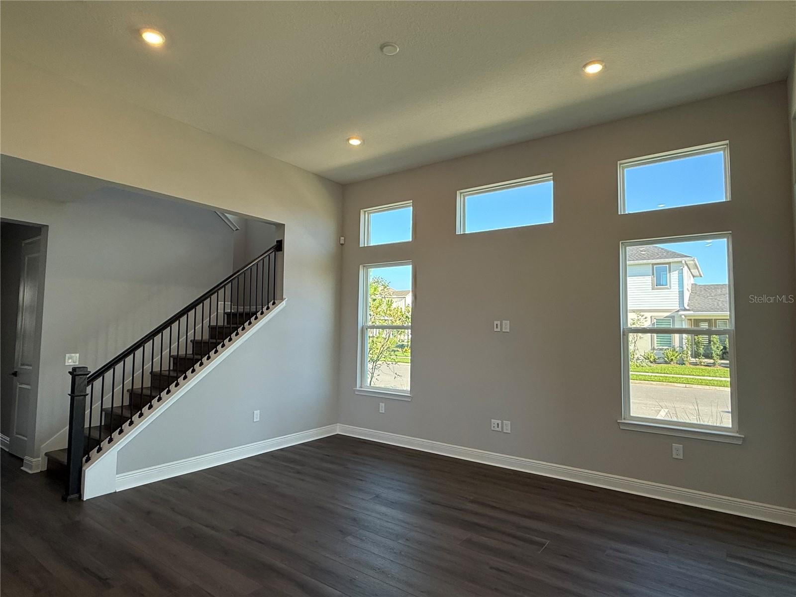 Image 6 of 43 For 10004 Fiddley Alley