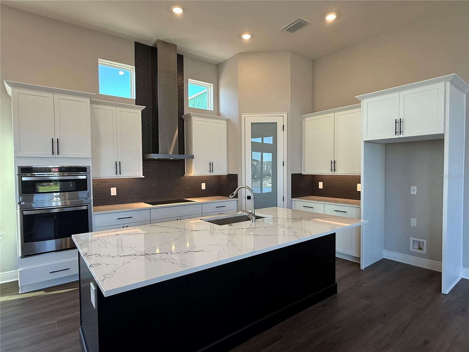 Image 7 of 43 For 10004 Fiddley Alley