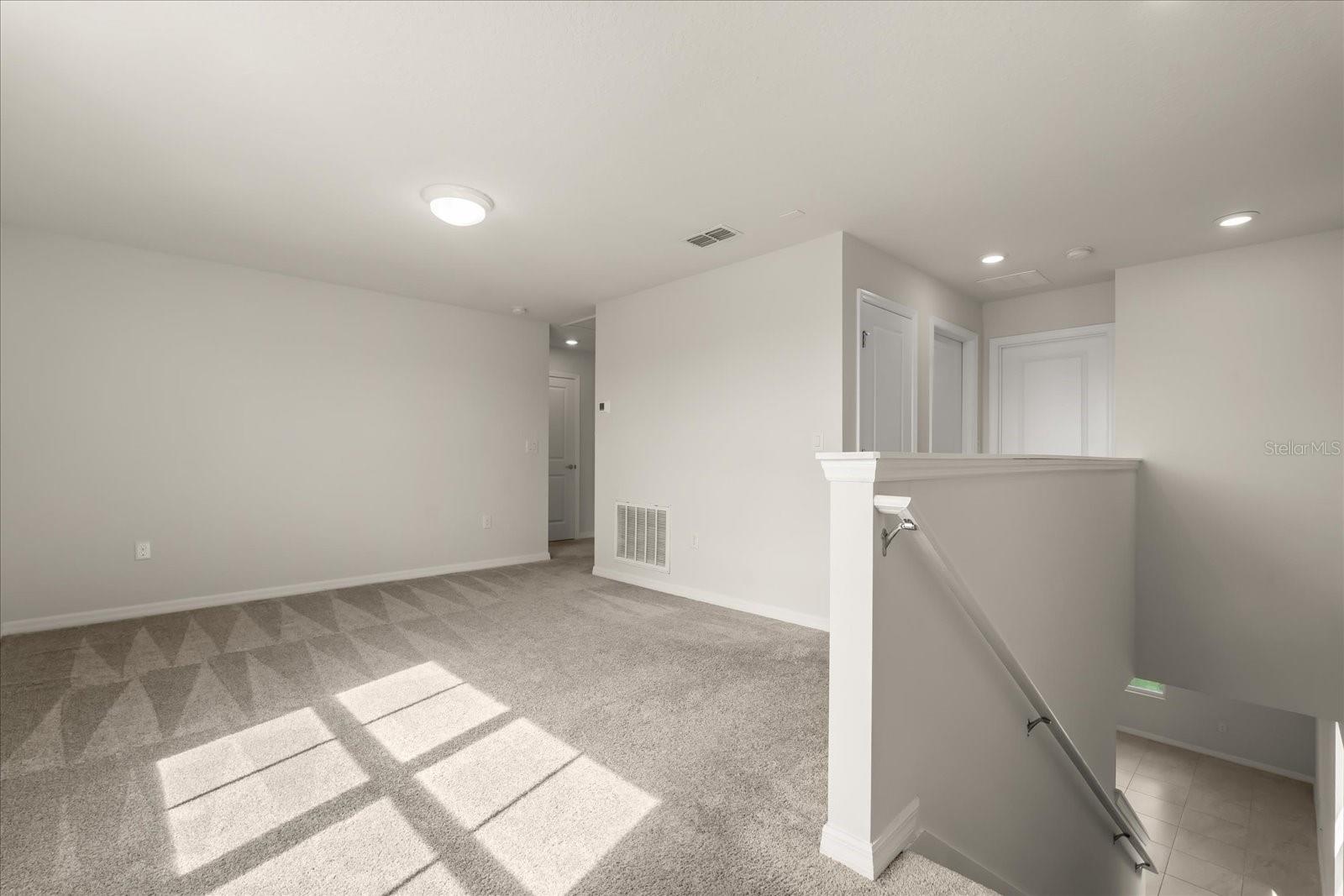 Image 12 of 41 For 5099 Royal Point Avenue