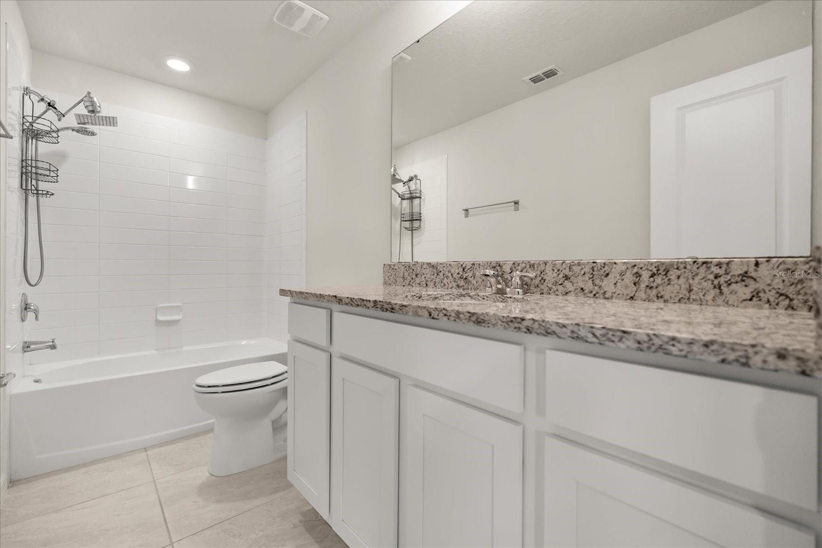 Image 17 of 41 For 5099 Royal Point Avenue