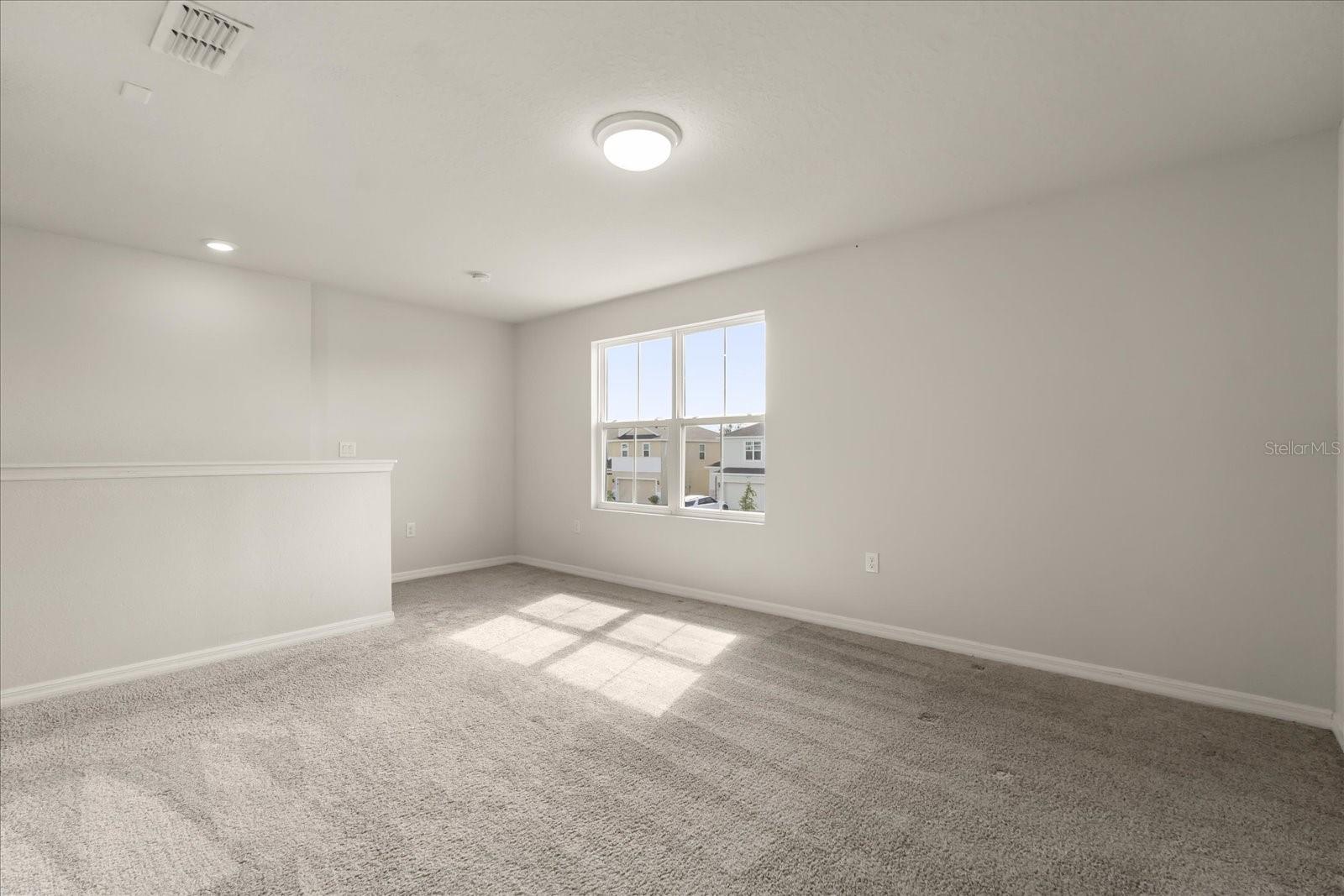 Image 18 of 41 For 5099 Royal Point Avenue