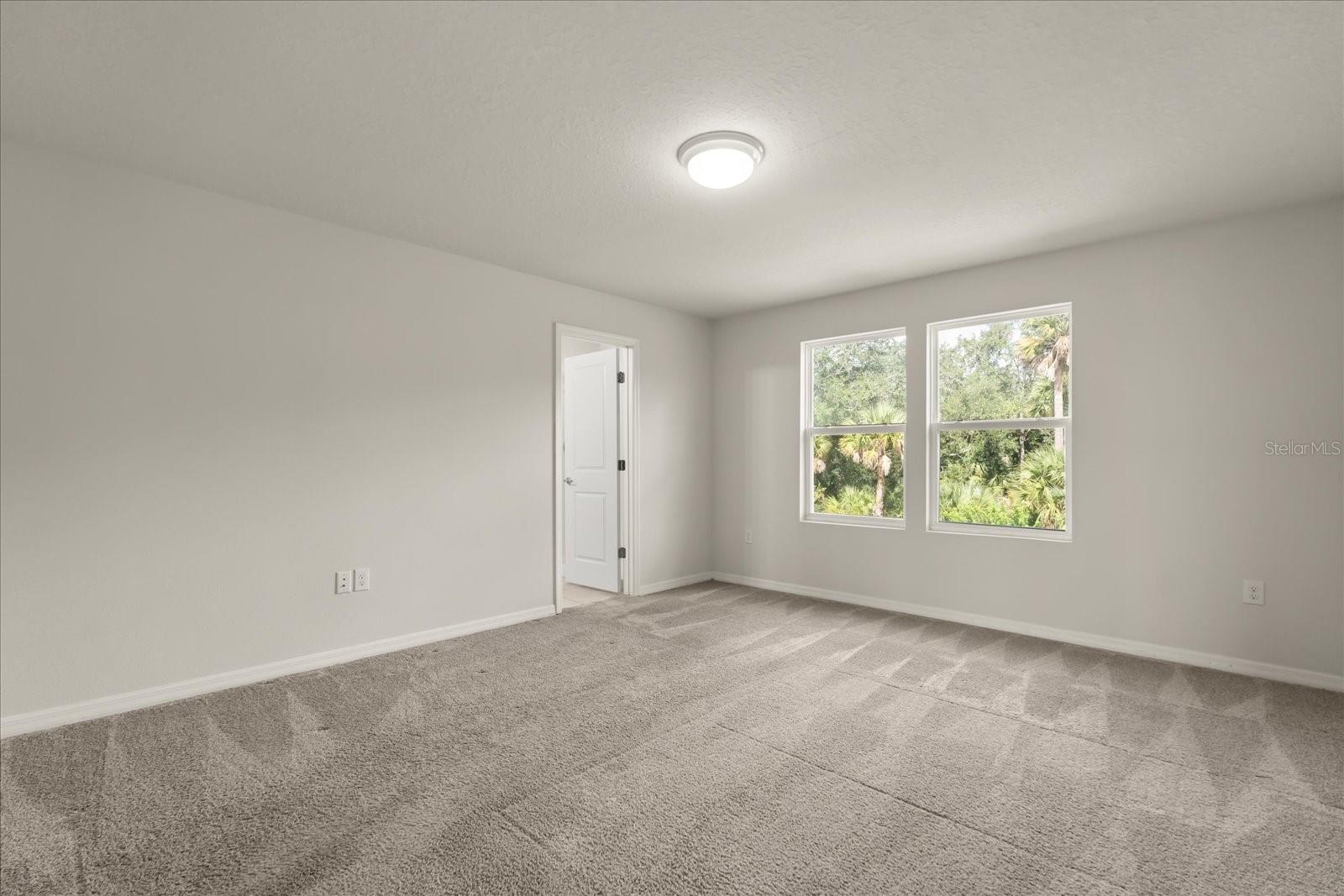 Image 20 of 41 For 5099 Royal Point Avenue