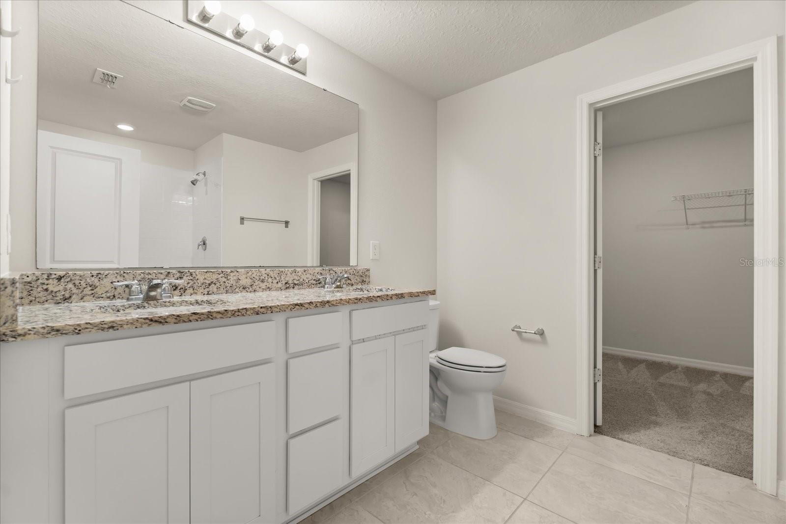 Image 22 of 41 For 5099 Royal Point Avenue