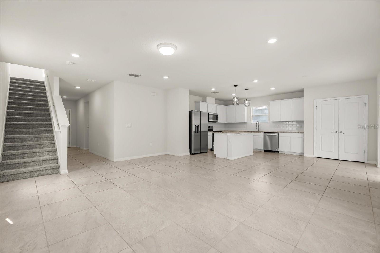 Image 3 of 41 For 5099 Royal Point Avenue