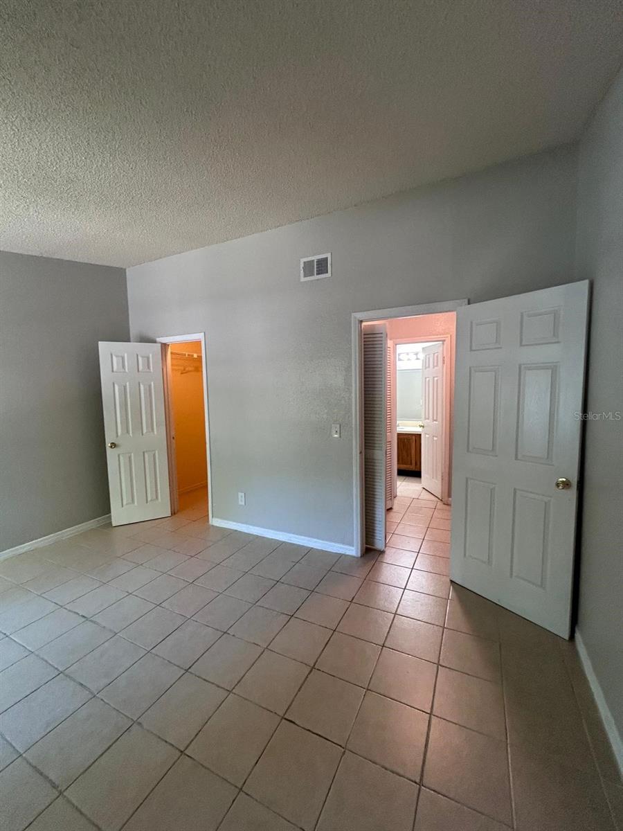 Image 8 of 33 For 2948 Antique Oaks Circle 94