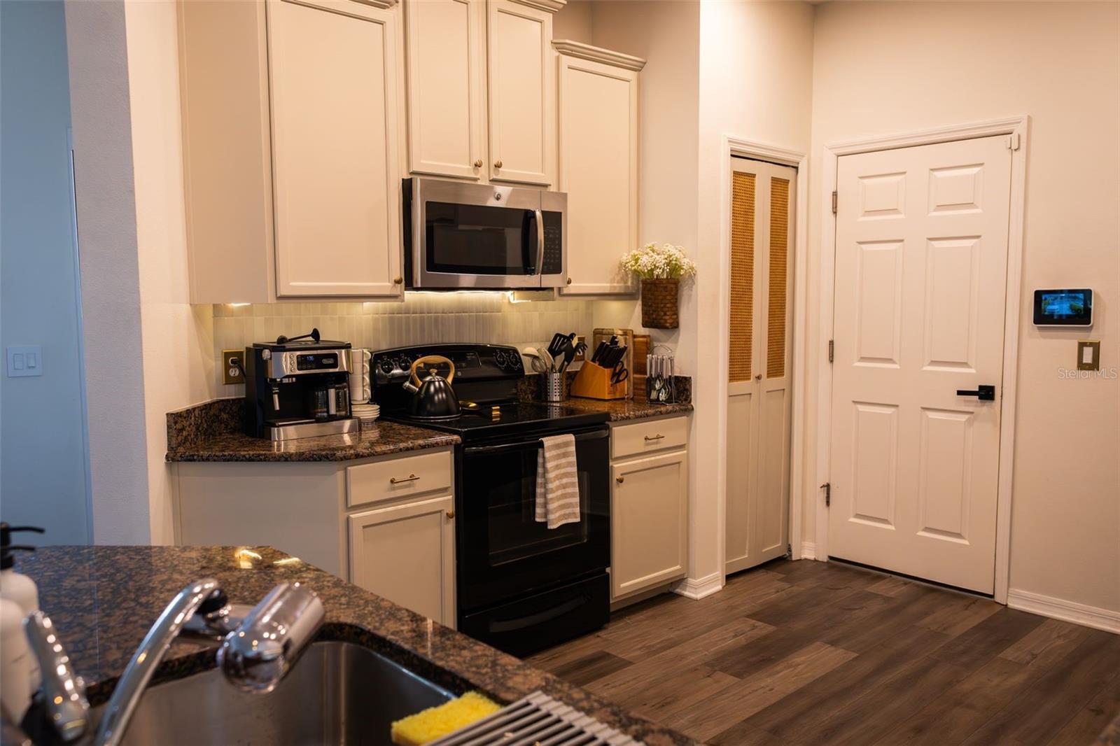 Image 4 of 29 For 1338 Glenleigh Drive