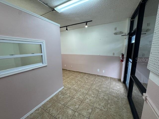 Image 11 of 15 For 8421 Orange Blossom Trail 232