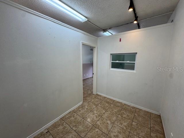 Image 12 of 15 For 8421 Orange Blossom Trail 232