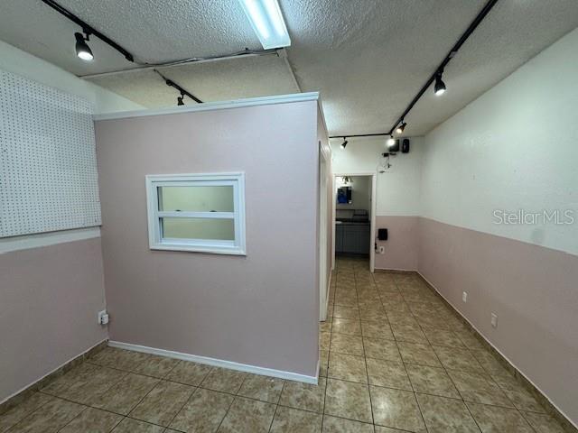Image 13 of 15 For 8421 Orange Blossom Trail 232
