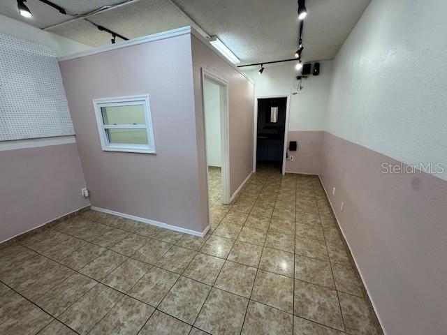 Image 3 of 15 For 8421 Orange Blossom Trail 232