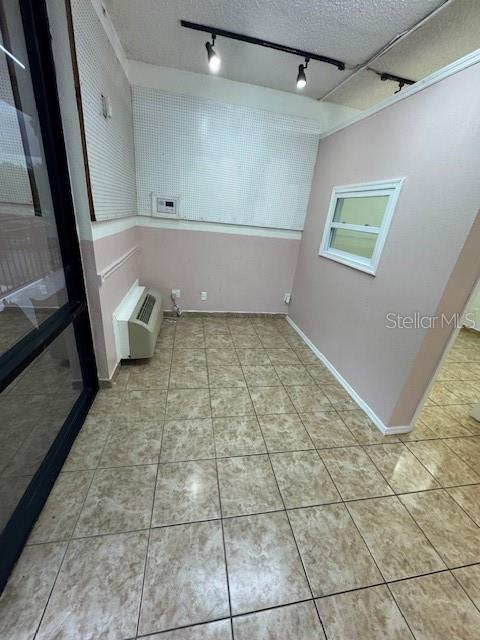Image 6 of 15 For 8421 Orange Blossom Trail 232