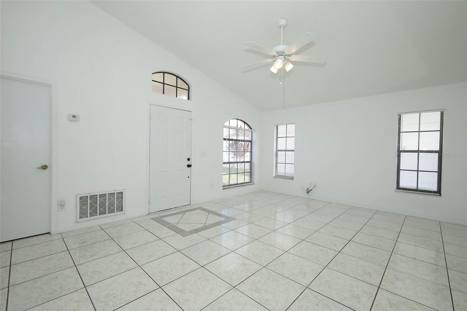 Image 3 of 29 For 5802 Parkview Lake Drive