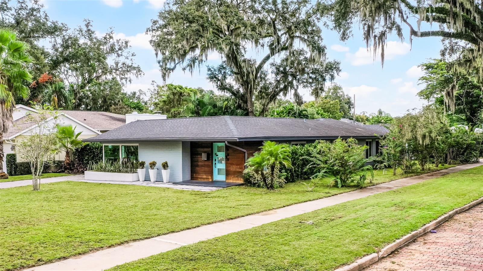 Image 2 of 45 For 940 Alba Drive