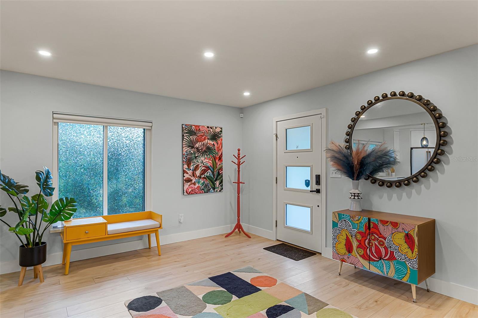 Image 4 of 45 For 940 Alba Drive