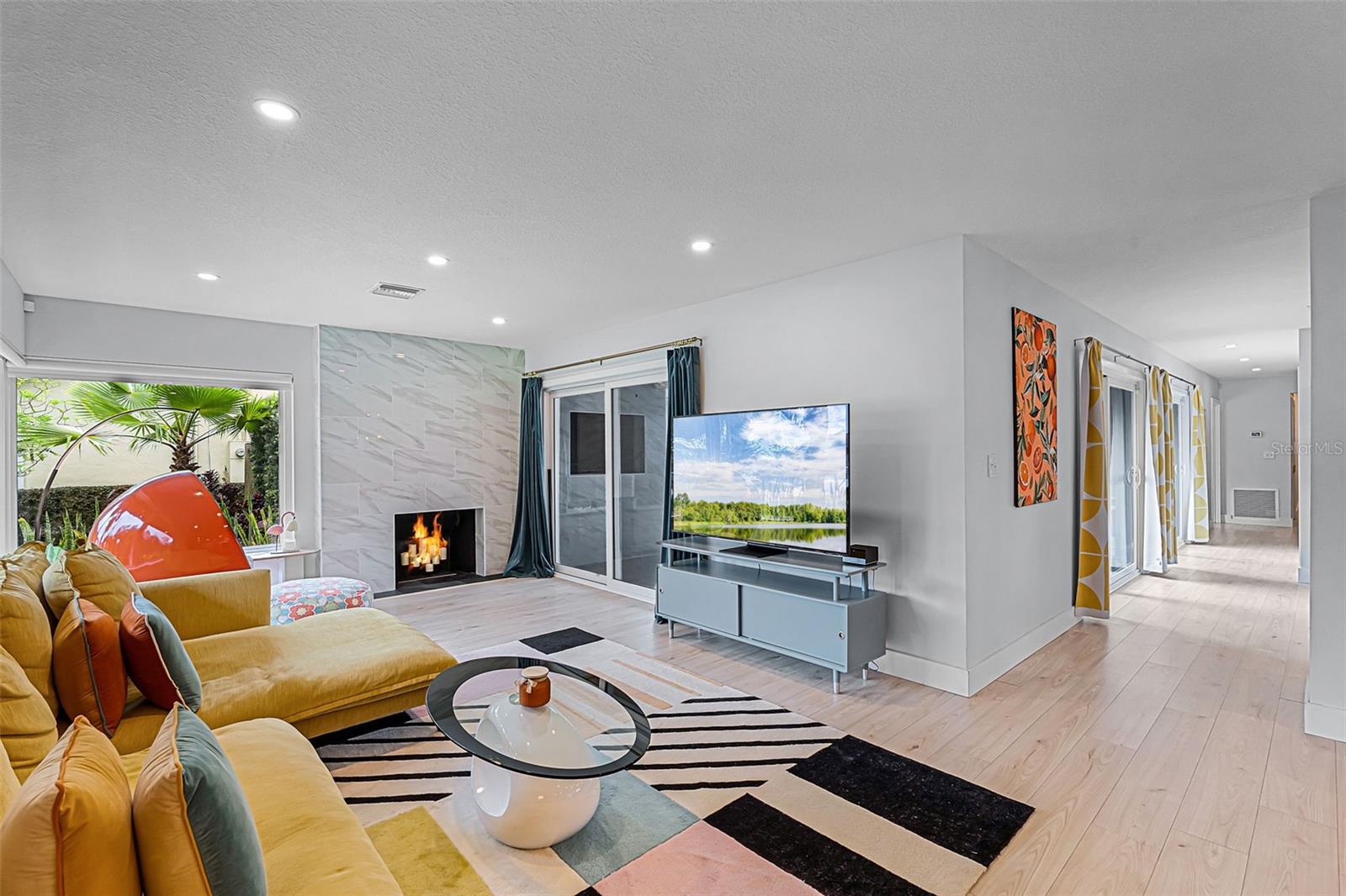 Image 6 of 45 For 940 Alba Drive
