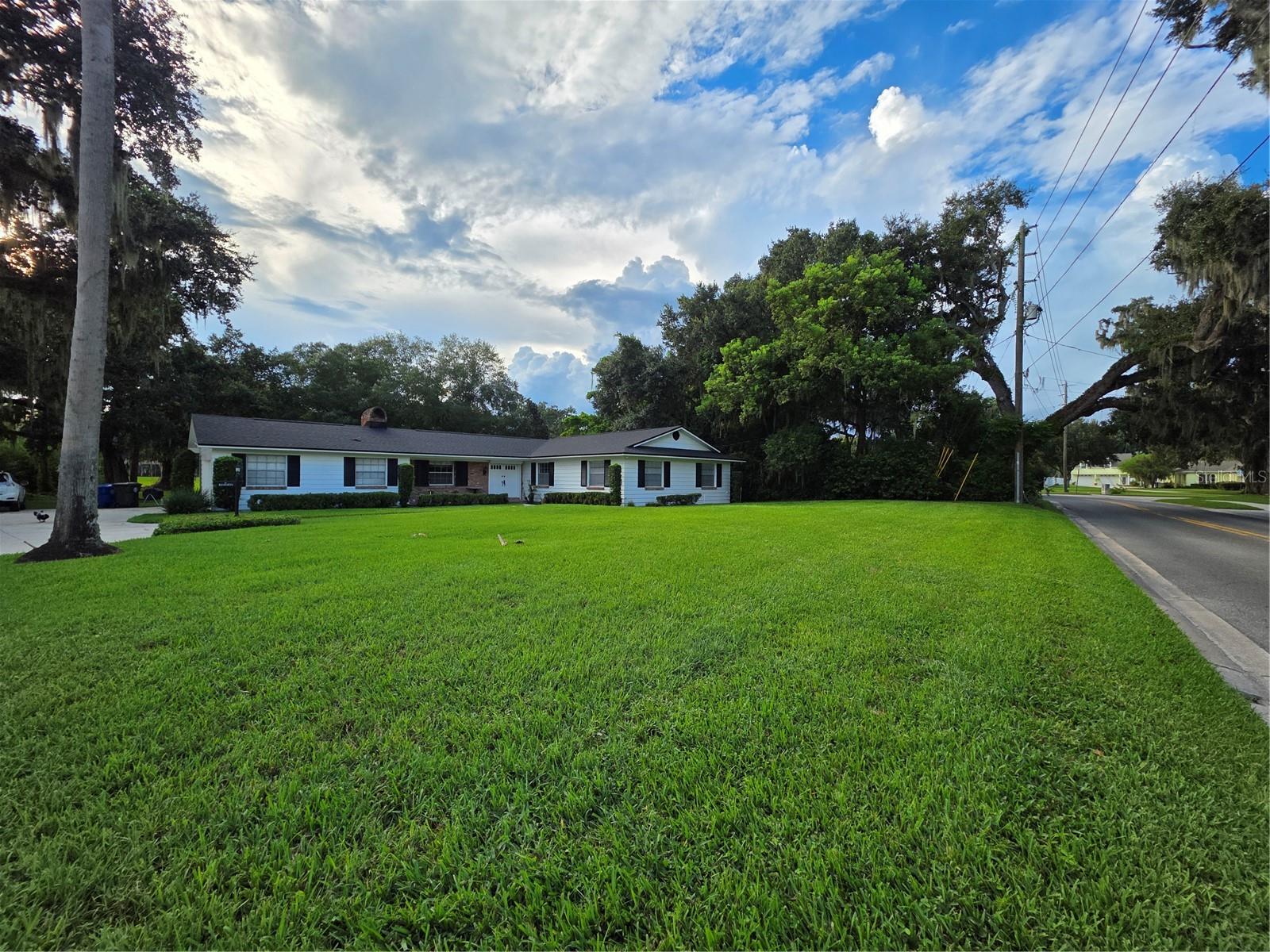 Image 22 of 24 For 645 Lake Charm Drive