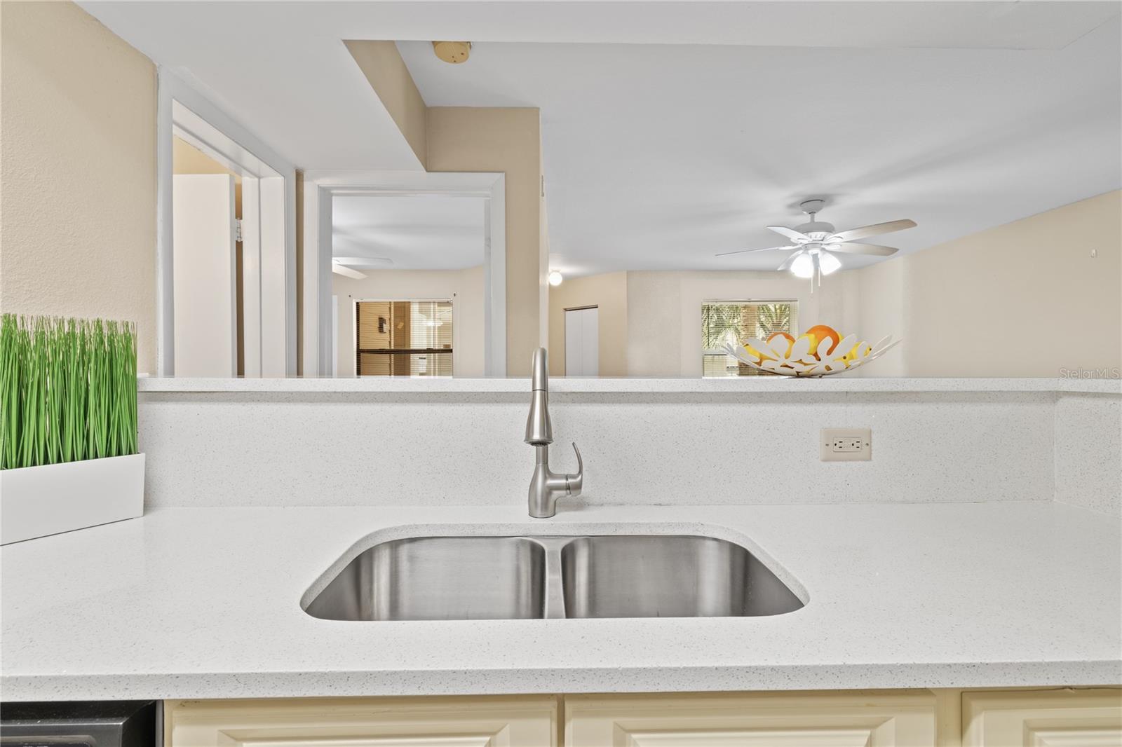 Image 16 of 51 For 3032 Parkway Boulevard 208