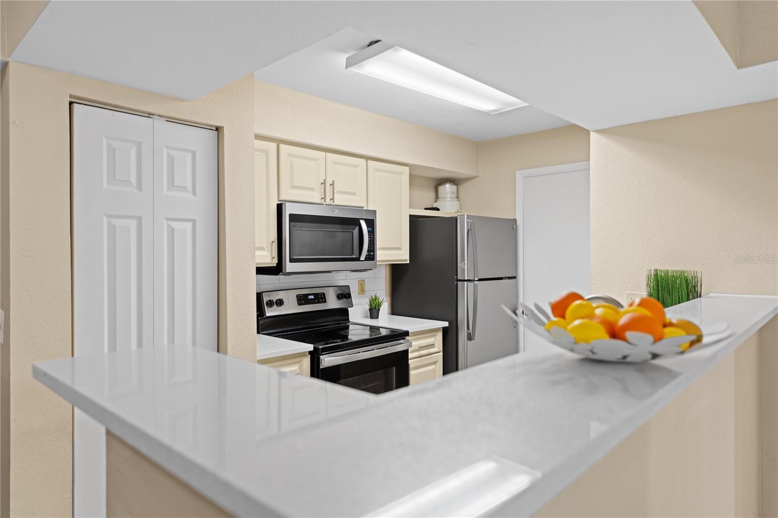 Image 20 of 51 For 3032 Parkway Boulevard 208