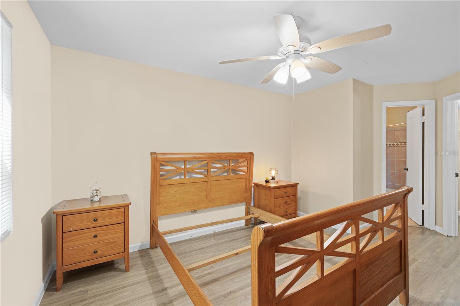 Image 28 of 51 For 3032 Parkway Boulevard 208