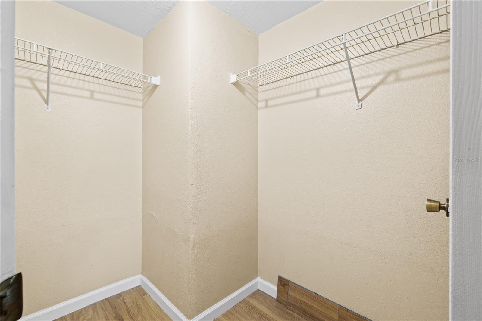 Image 33 of 51 For 3032 Parkway Boulevard 208