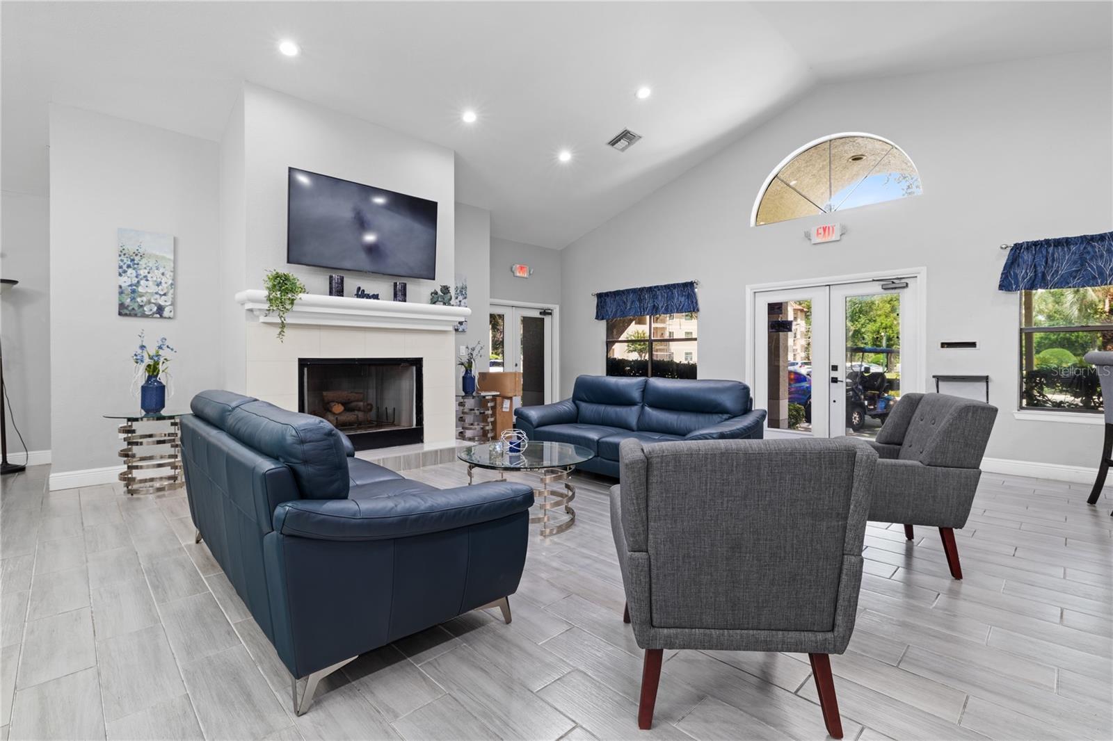 Image 49 of 51 For 3032 Parkway Boulevard 208