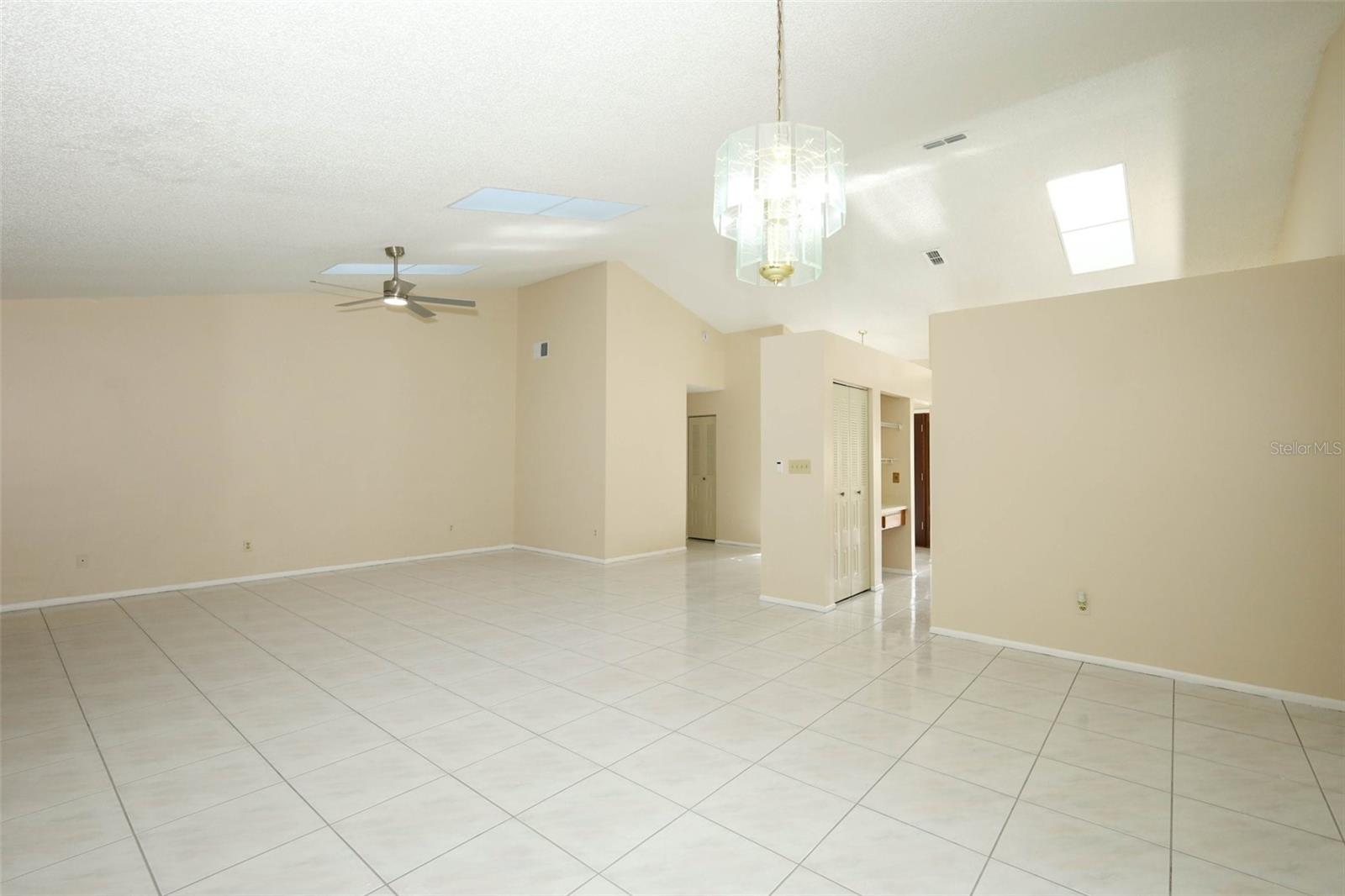 Image 15 of 43 For 11832 Scotty Drive