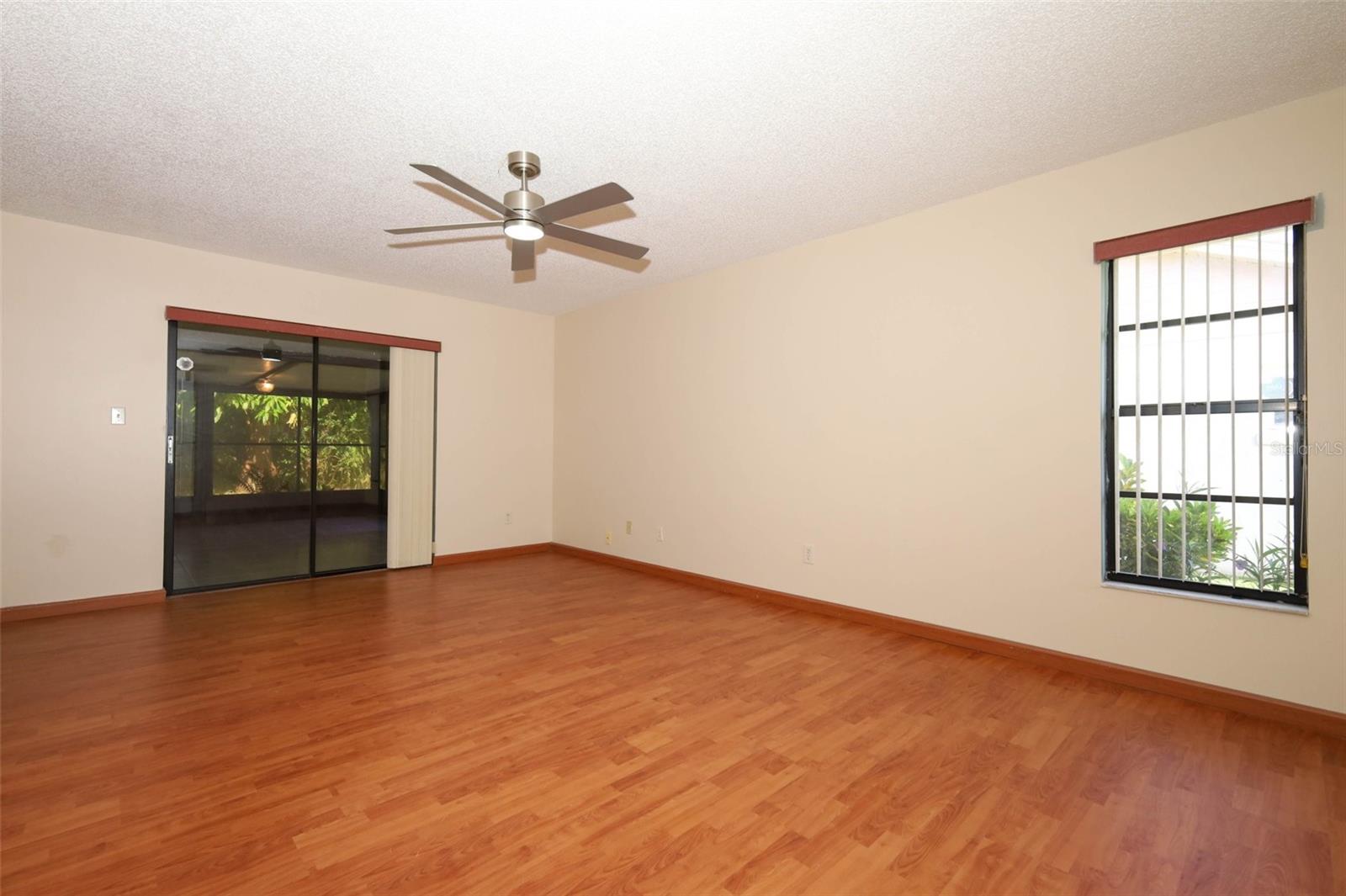 Image 19 of 43 For 11832 Scotty Drive
