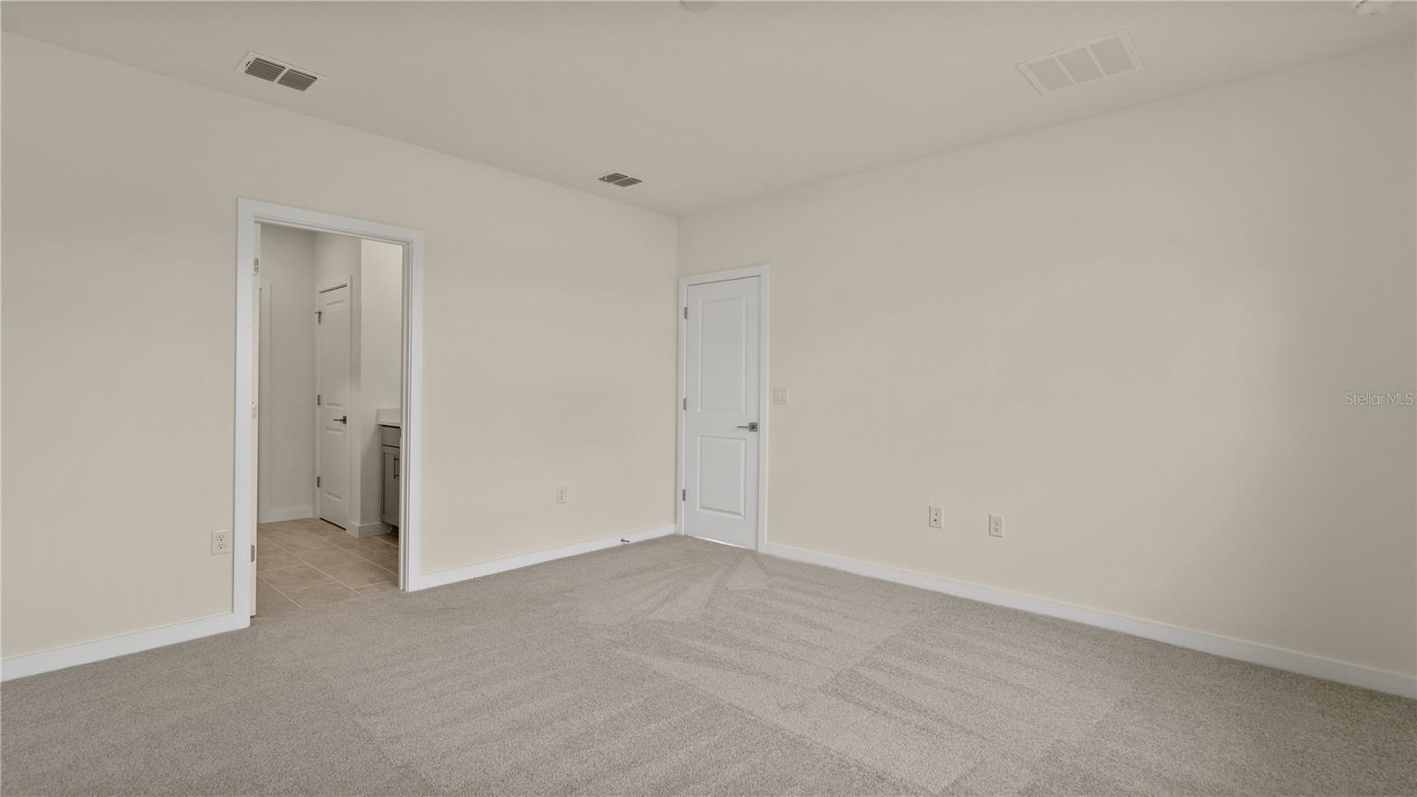 Image 18 of 49 For 321 Meredith Boulevard