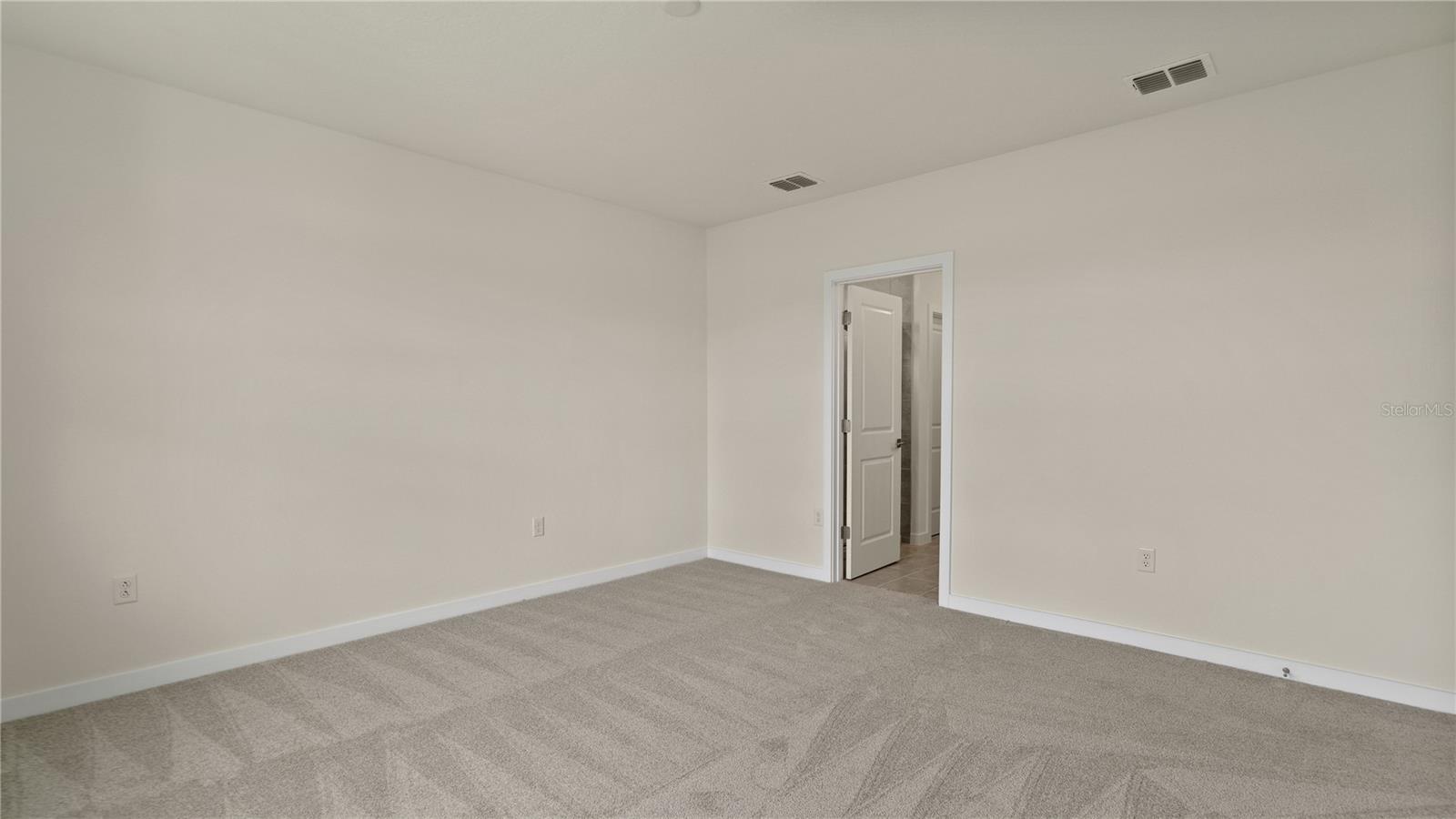Image 19 of 49 For 321 Meredith Boulevard