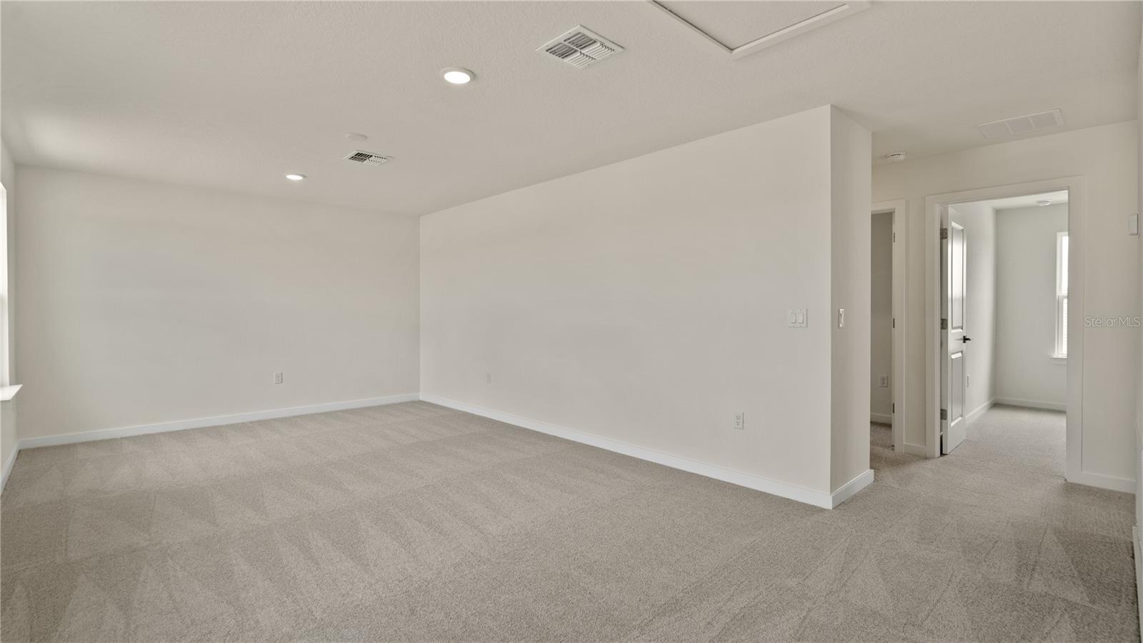 Image 20 of 49 For 321 Meredith Boulevard