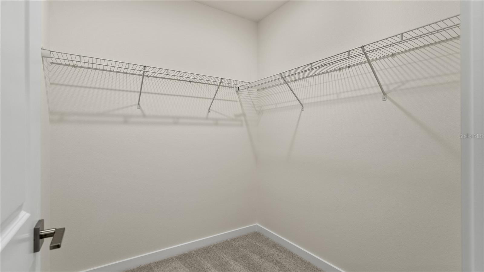 Image 43 of 49 For 321 Meredith Boulevard
