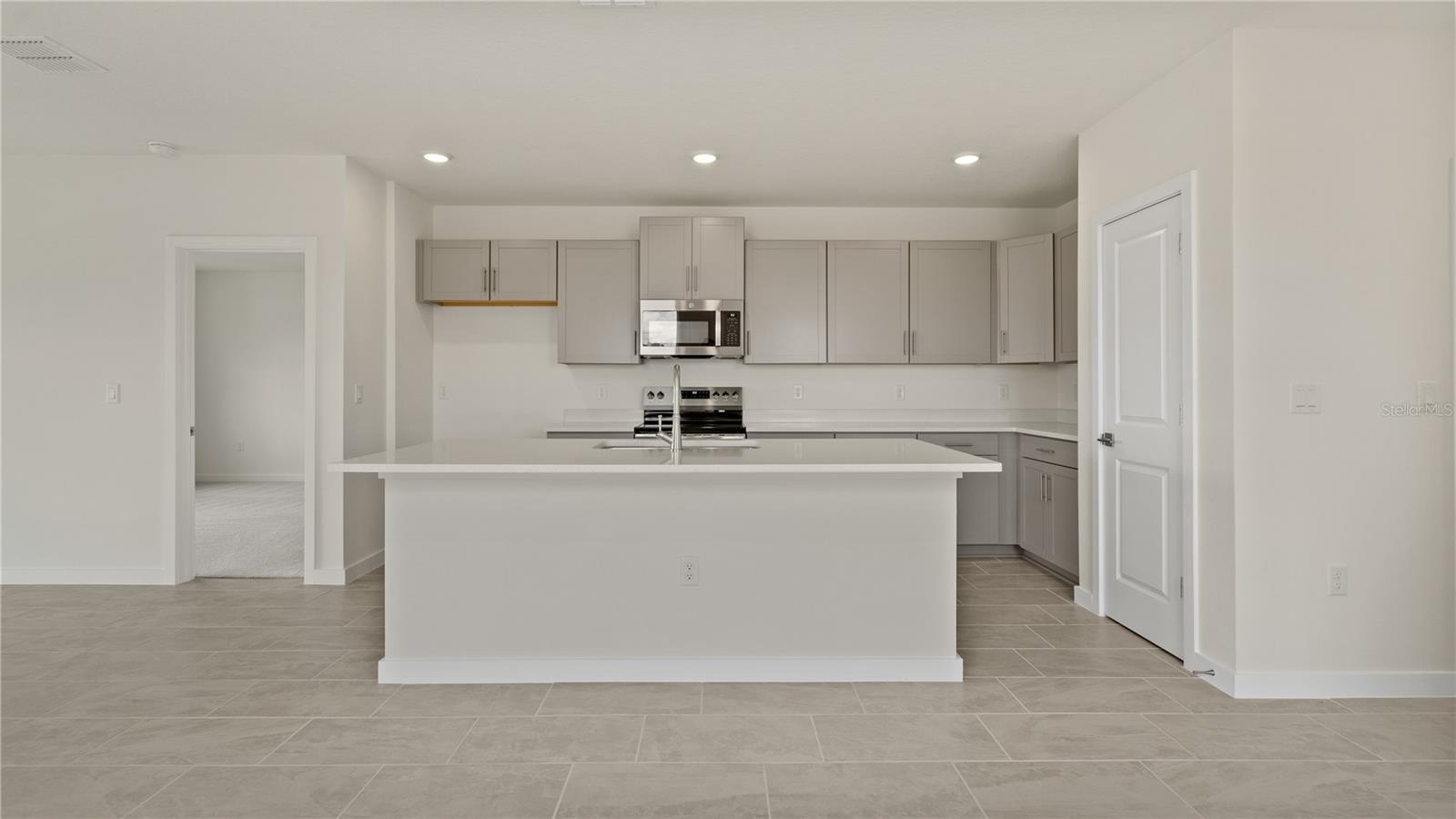 Image 6 of 49 For 321 Meredith Boulevard