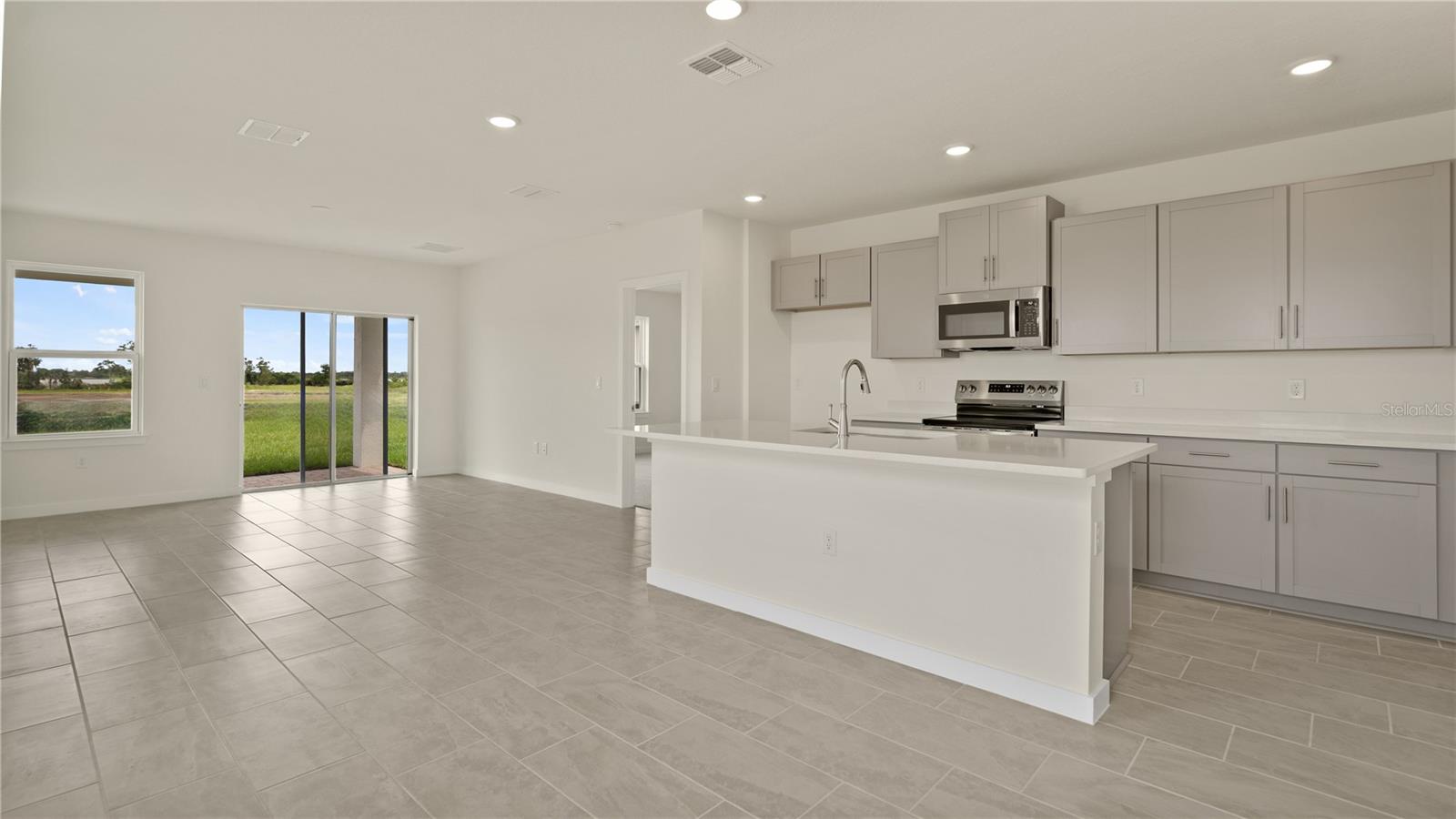 Image 7 of 49 For 321 Meredith Boulevard