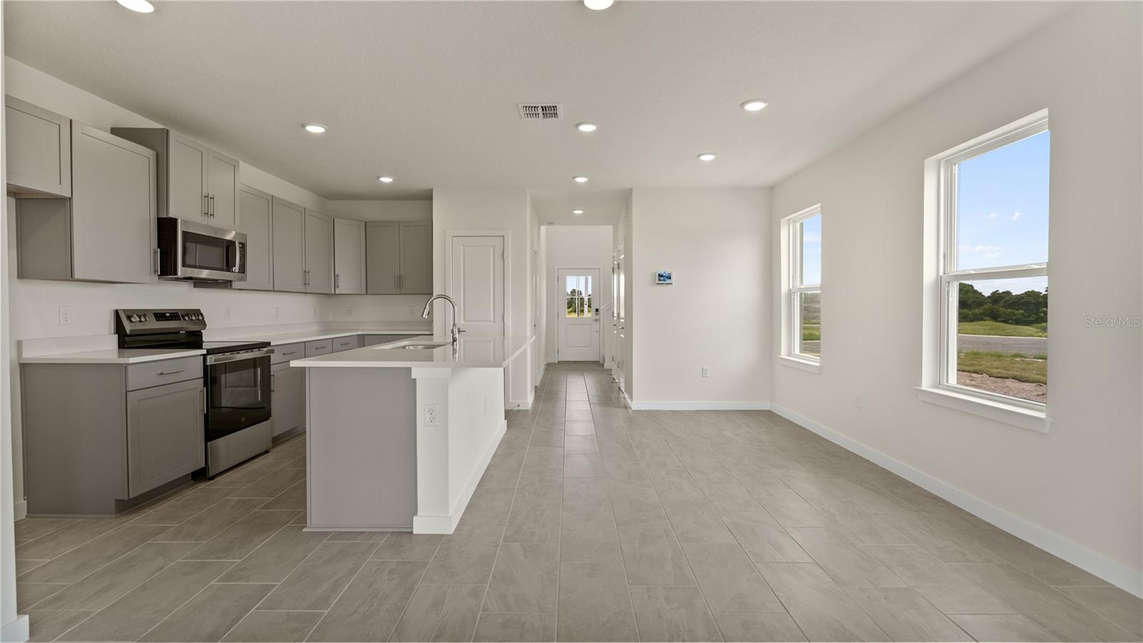 Image 8 of 49 For 321 Meredith Boulevard