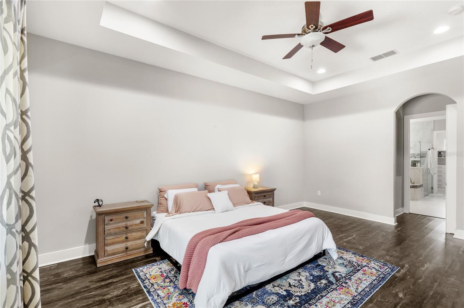 Image 19 of 57 For 25609 Grandview Pointe