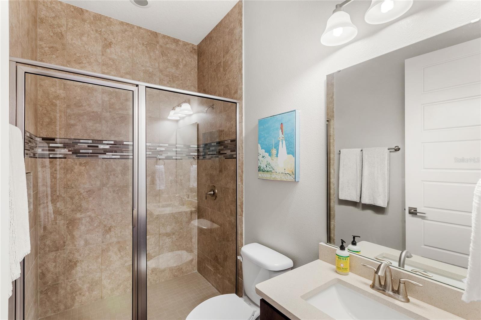 Image 27 of 57 For 25609 Grandview Pointe