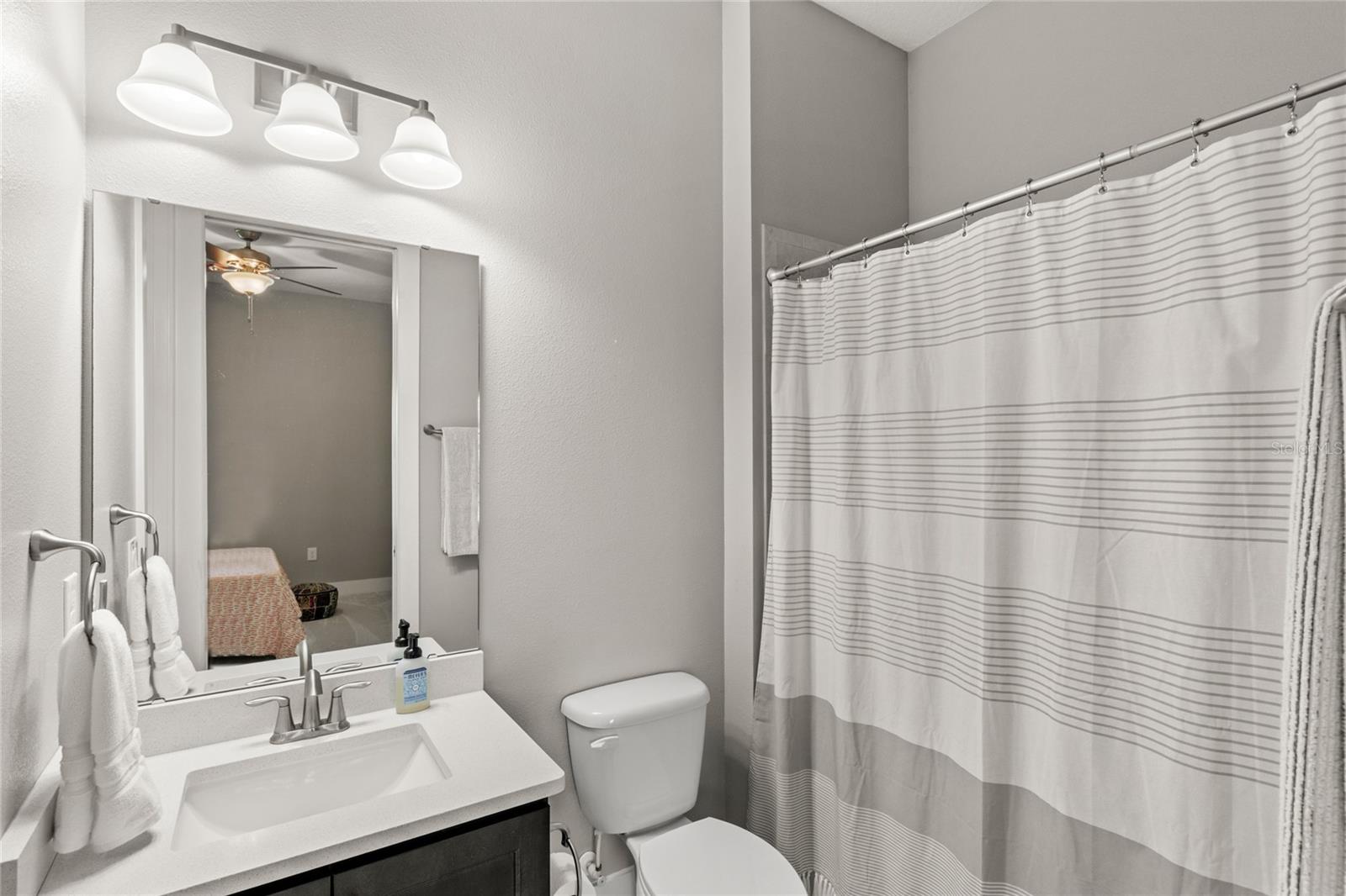 Image 33 of 57 For 25609 Grandview Pointe