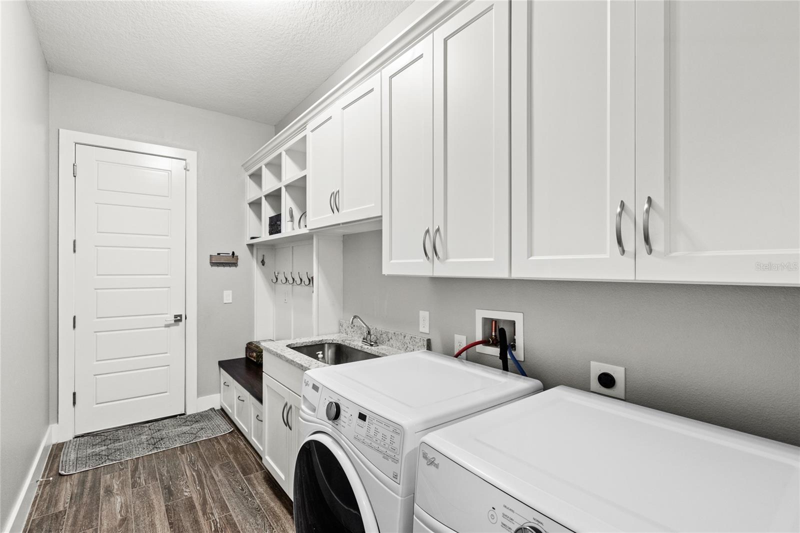 Image 37 of 57 For 25609 Grandview Pointe