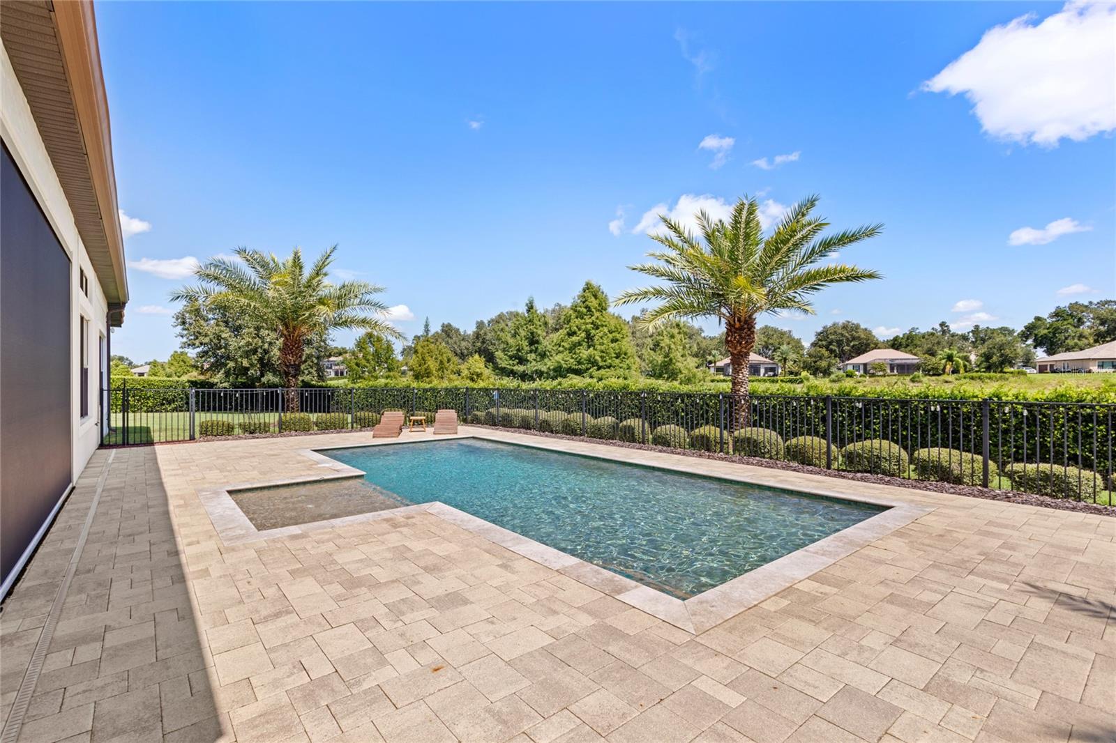 Image 39 of 57 For 25609 Grandview Pointe