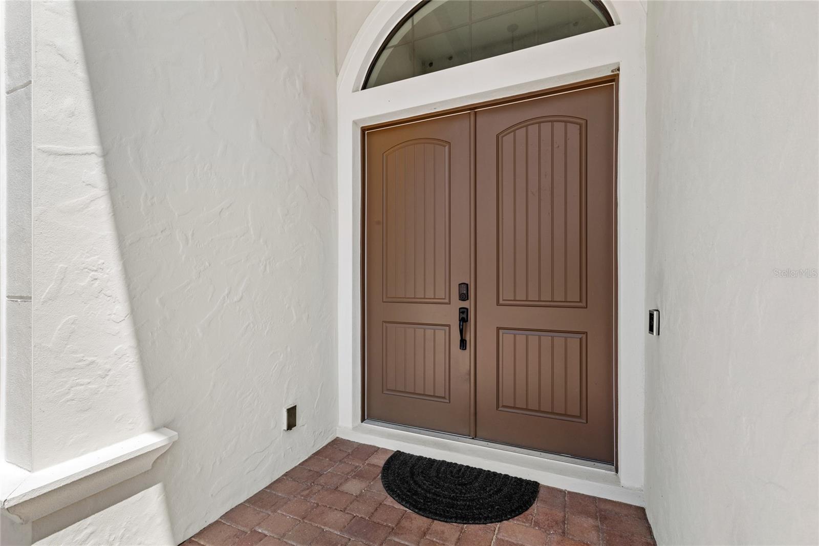 Image 4 of 57 For 25609 Grandview Pointe