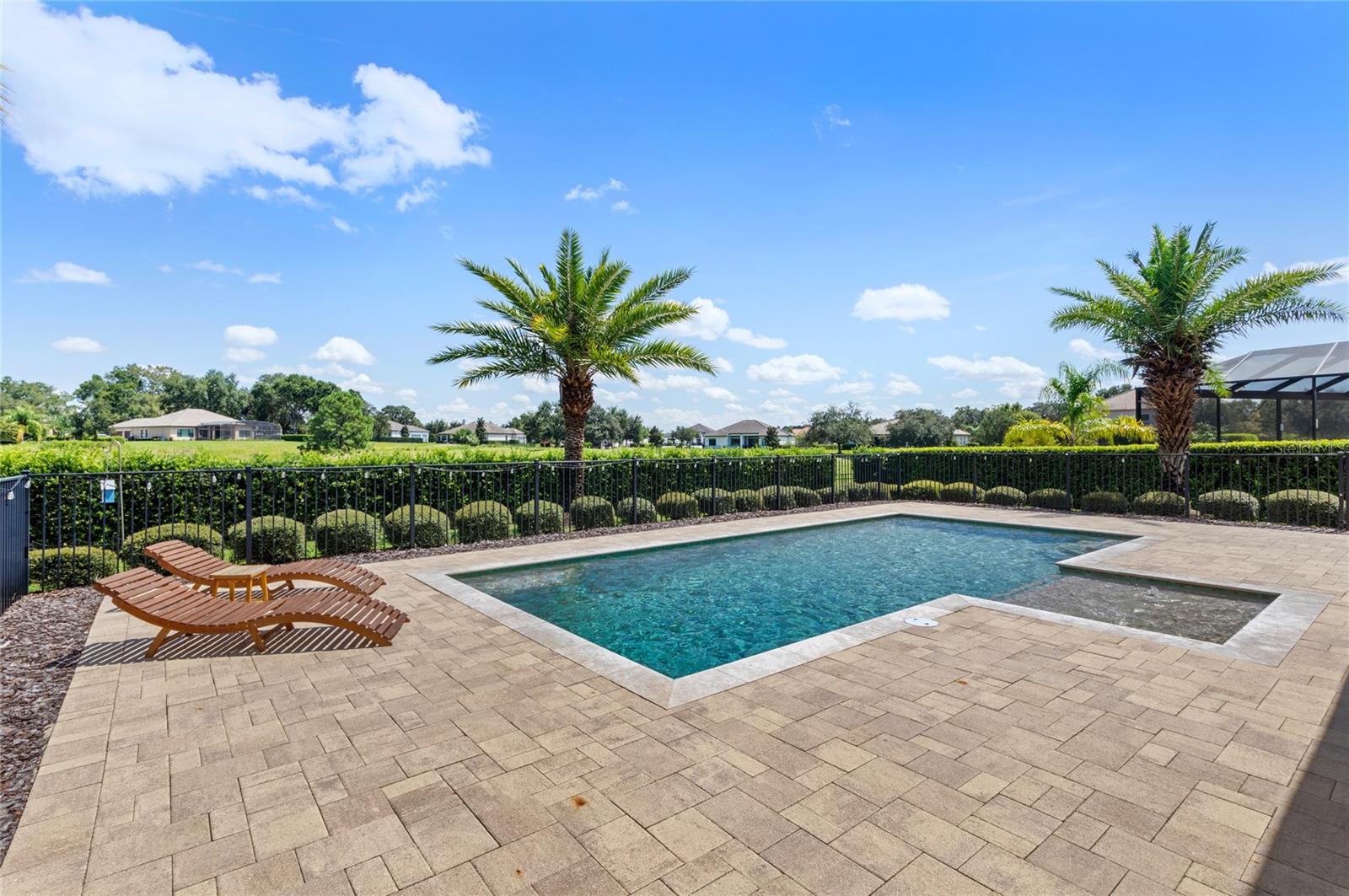 Image 41 of 57 For 25609 Grandview Pointe