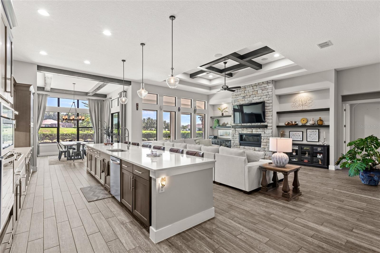 Image 6 of 57 For 25609 Grandview Pointe