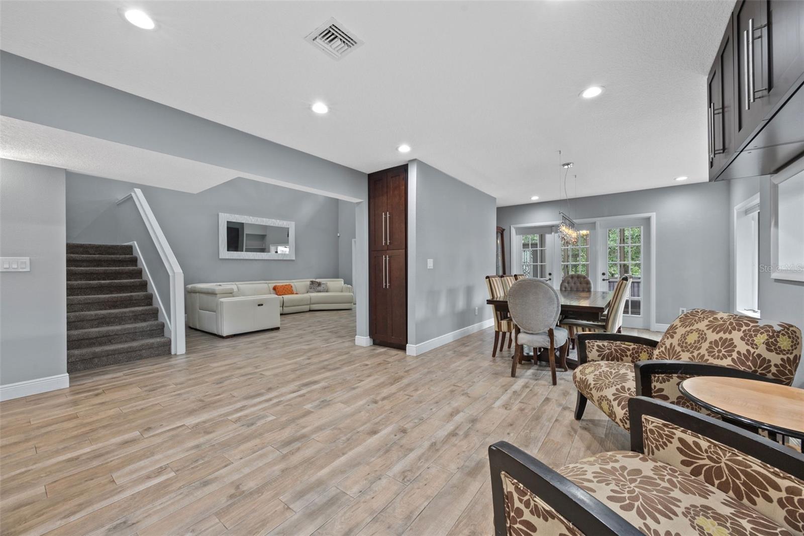 Image 6 of 93 For 112 Woodmill Road